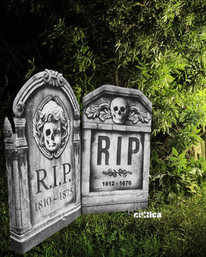 Set of 2 tombstones with glowing eyes 1D